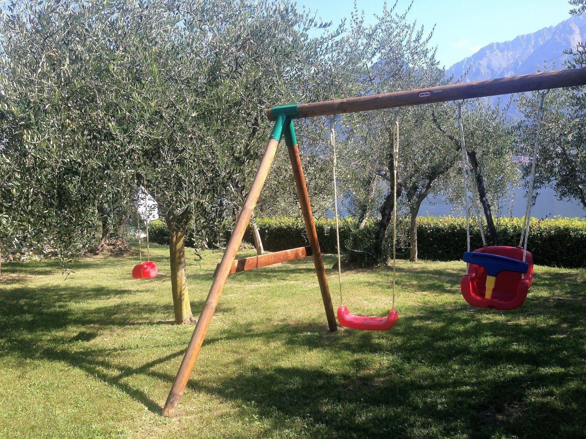 مانديلو ديل لاريو Bellagio Village المظهر الخارجي الصورة